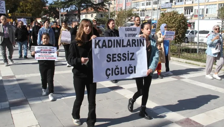 Beyşehir’de Kadın ve Çocuk Cinayetlerine Tepki Yürüyüşü Düzenlendi